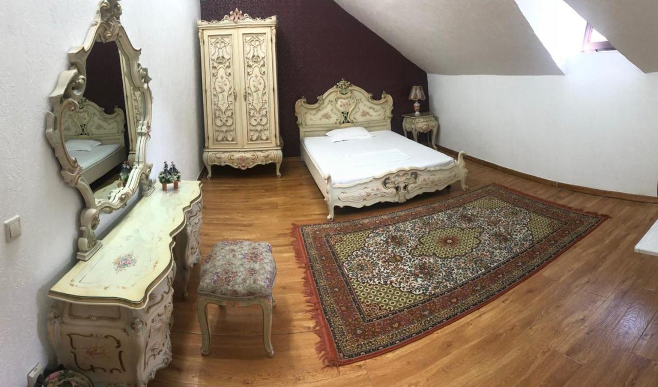 Rodem House Bishkek Bagian luar foto